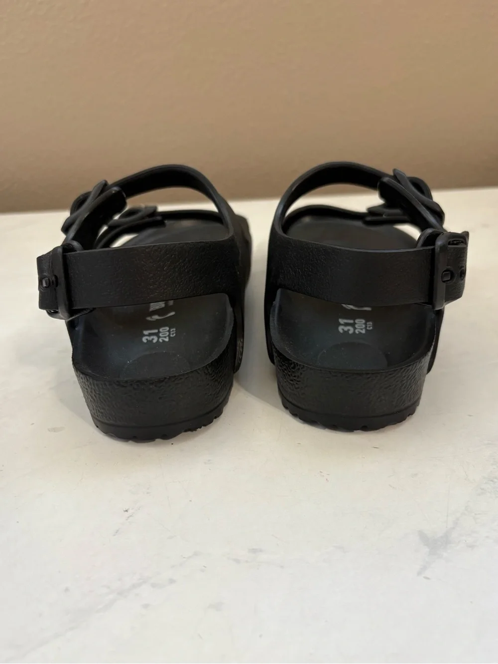 Birkenstock Youth Sz 31 Black Milano EVA Sandals Lightweight Travel Outdoor